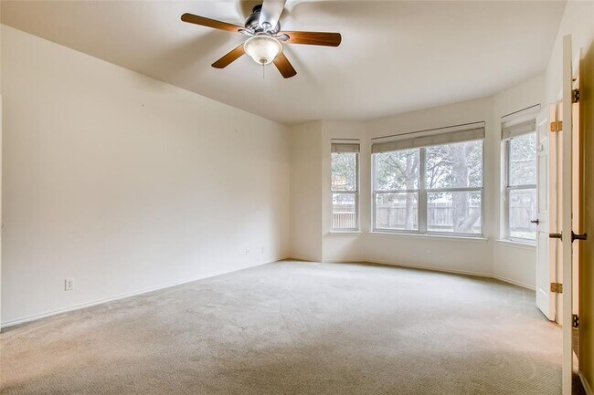 Building Photo - 3217 Tehama Ct
