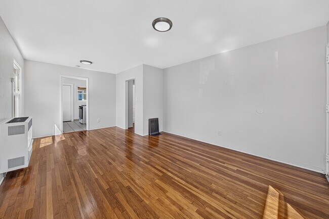Building Photo - 3628 Highland Ave
