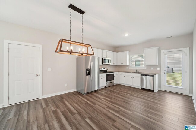 Building Photo - 439 Troubadour Ln