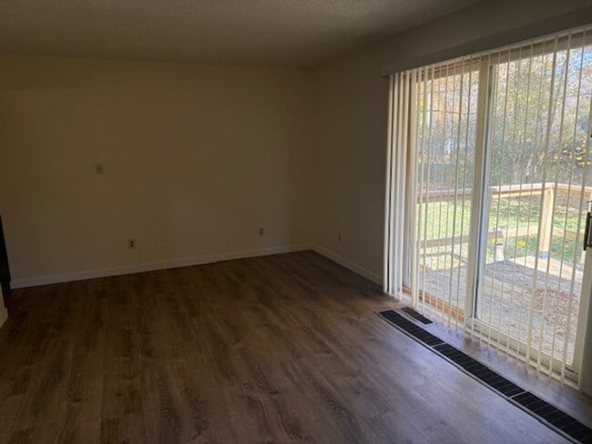 Building Photo - Country Living with a Recently Remodeled 2...