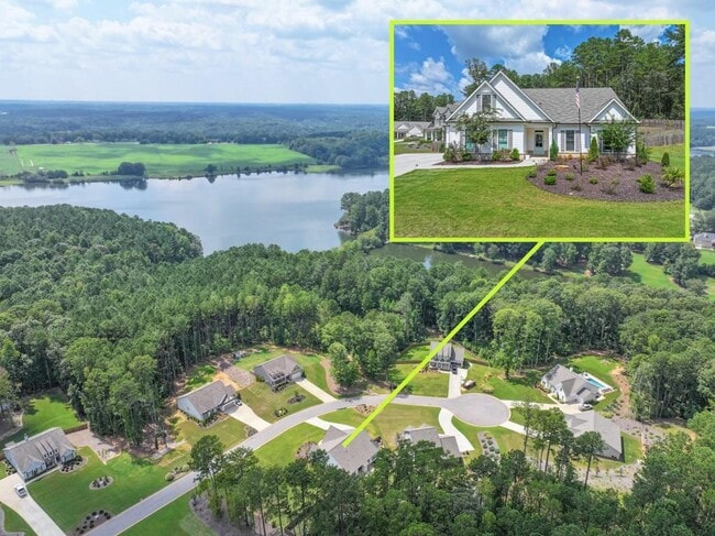 Building Photo - 2121 Charmond Dr