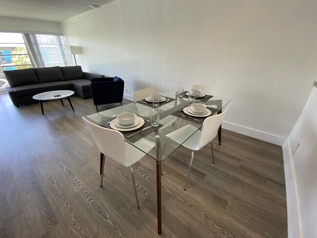 Building Photo - 601 N Rio Vista Blvd