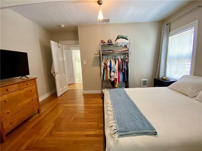 Building Photo - 30 Gould St