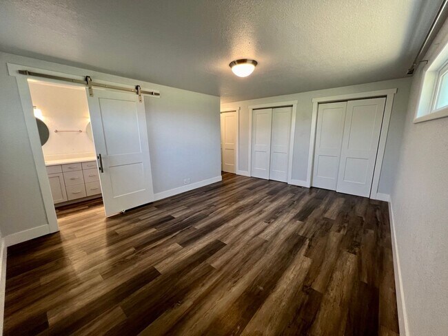 Building Photo - Fully Remodeled 4 Bed 3 Bath Home in the C...