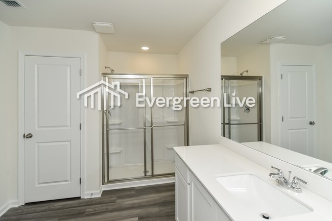 Building Photo - 154 Snowdrop Ave