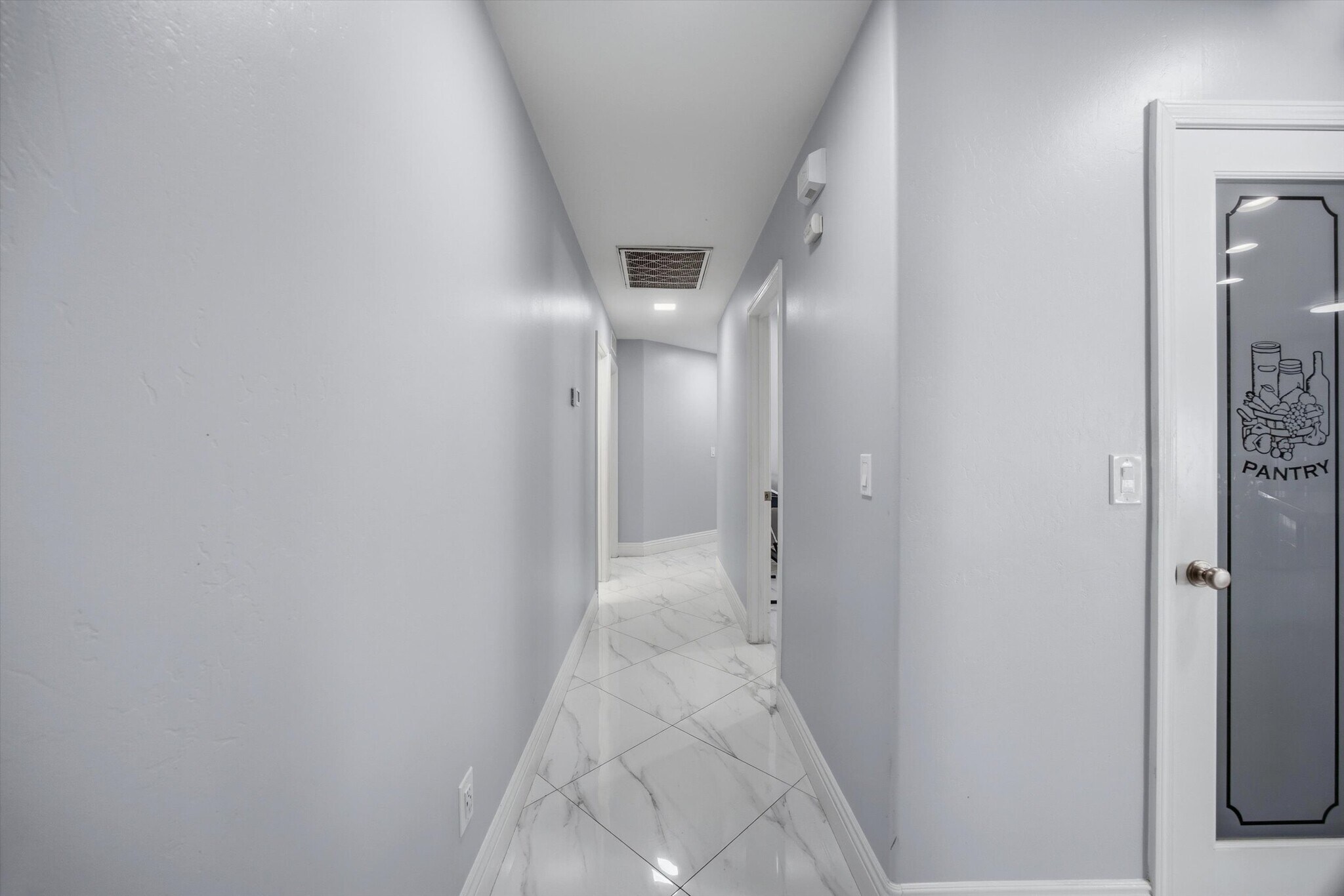 Building Photo - 10721 Loughton Ave