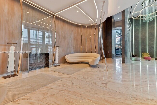 Building Photo - 1000 Brickell Plaza