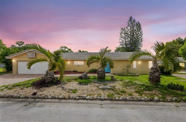 Primary Photo - 10637 Deergrass Ln