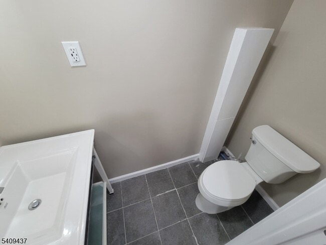 Building Photo - 31 Ann St