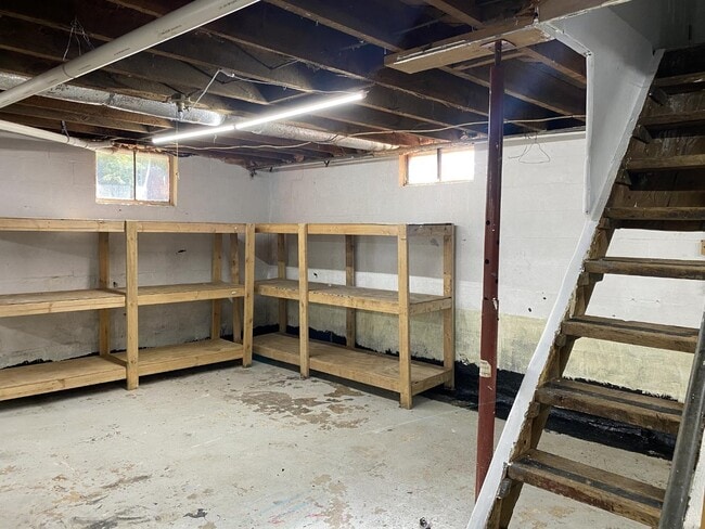 Building Photo - 6393 Eatons Creek Rd