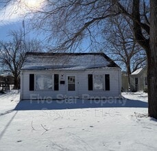 Building Photo - 3036 Louise Ln