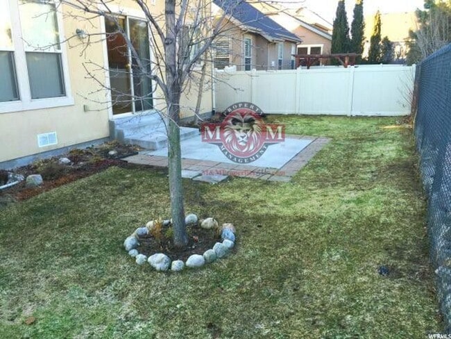 Building Photo - Beautiful 4 Bd 2.5 Bath Home in Sandy