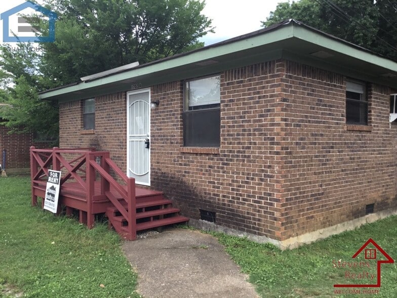 Building Photo - 1702 Olive St