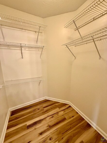 Building Photo - 126 Kensington Cir