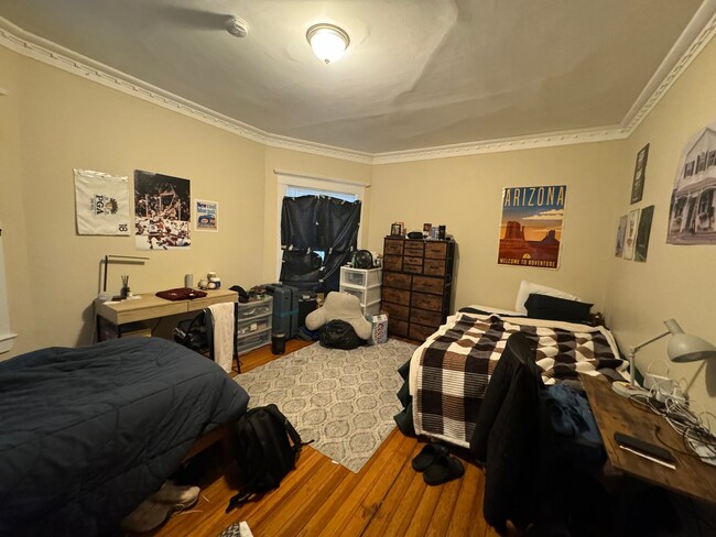 Building Photo - The Best Home in Brighton