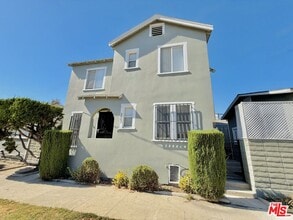 Building Photo - 1801 W 39th St