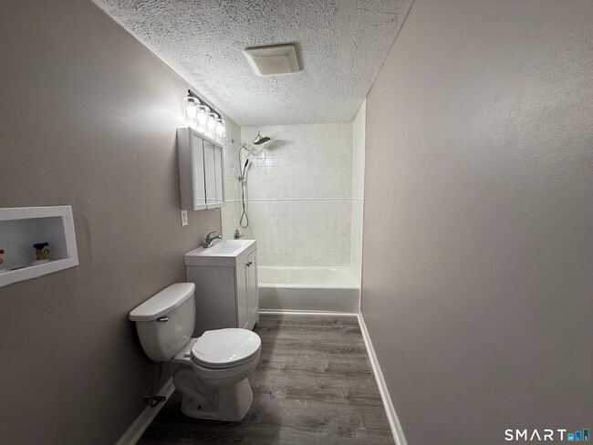 Building Photo - 5 Winter St