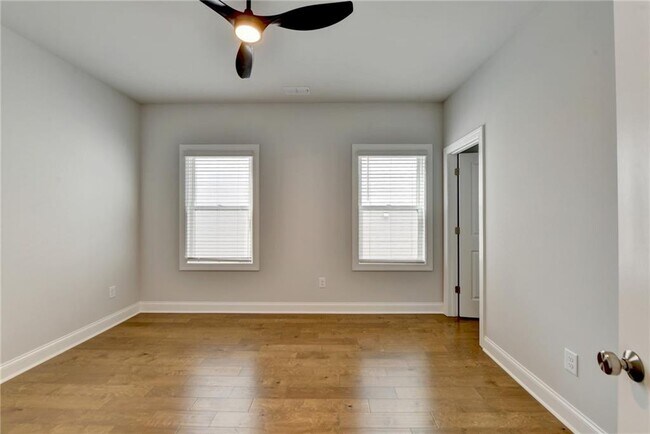 Building Photo - 4536 Molder Dr
