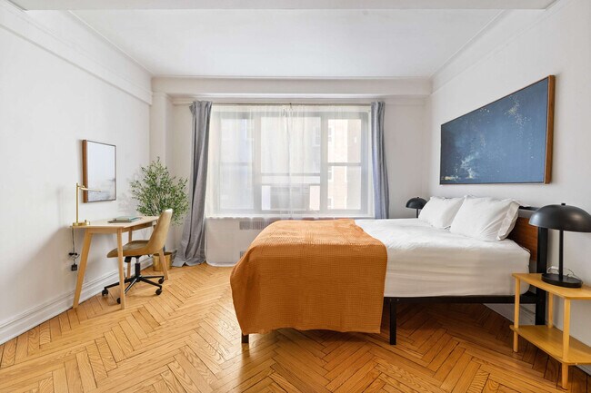 Building Photo - 15-17-17 E 36th St