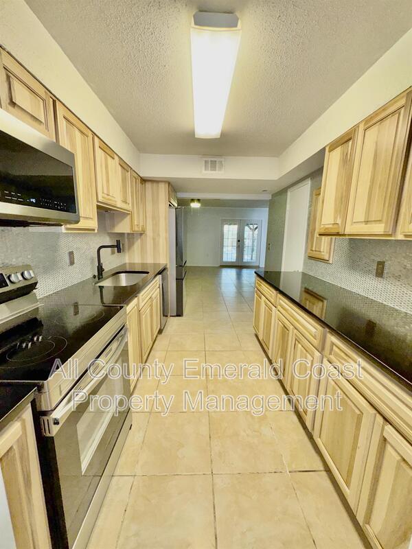 Building Photo - 114 Opp Blvd NE