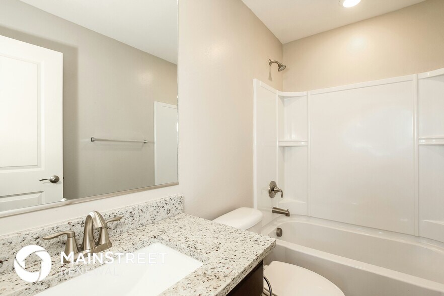 Building Photo - 3917 S 82nd Dr