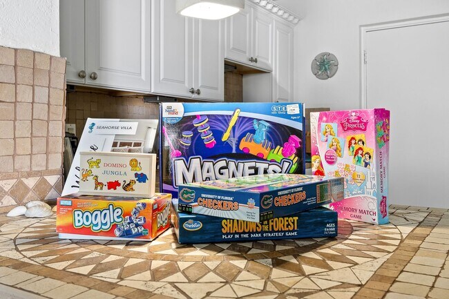 Building Photo - 6 Palmetto Dr