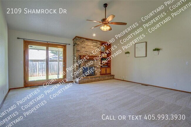 Building Photo - 2109 Shamrock Dr