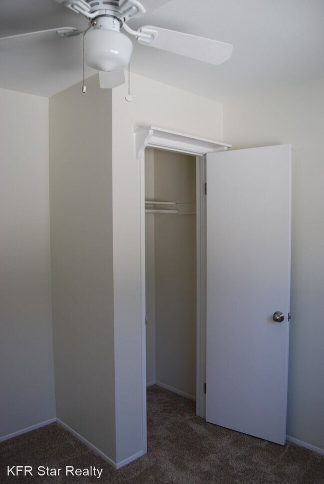 Building Photo - 3 br, 2 bath House - 1116 Persimmon Avenue
