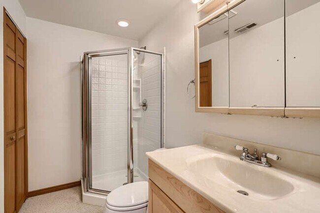 Building Photo - Beautiful Cherry Creek Home- Great Location! Low maintenance yard! Flexible Move In Date