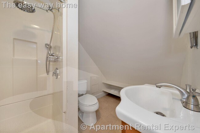 Building Photo - 5 Murdock Terrace