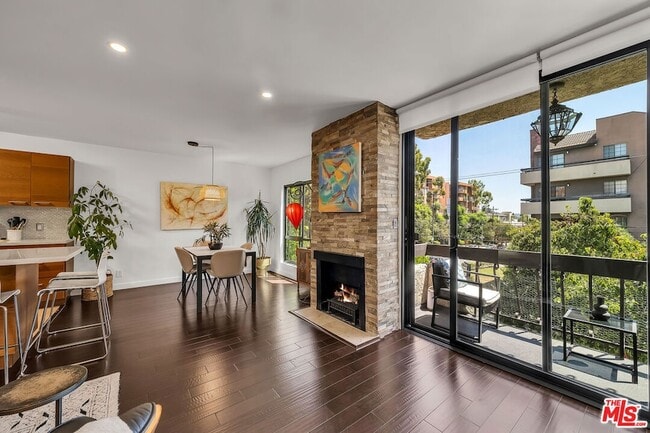 Building Photo - 7300 Franklin Ave