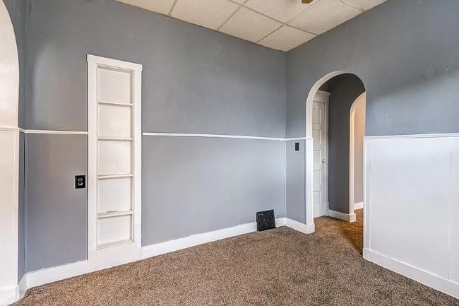 Building Photo - 321 S Eleventh St