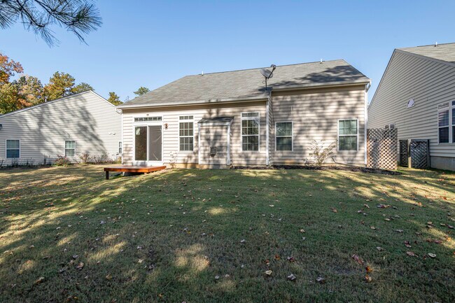 Building Photo - 10777 White Dogwood Dr