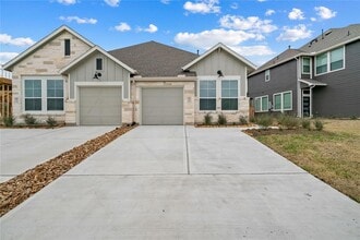 Building Photo - 623 Silver Pear Ct