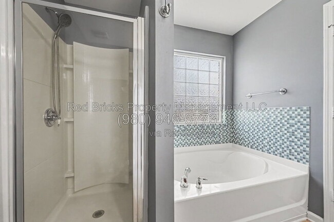 Building Photo - 2714 Aldergrove Rd