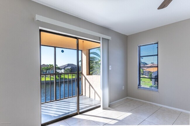 Building Photo - WATERFRONT- 2-BEDROOMS, 2-BATH- PUNTA GORD...