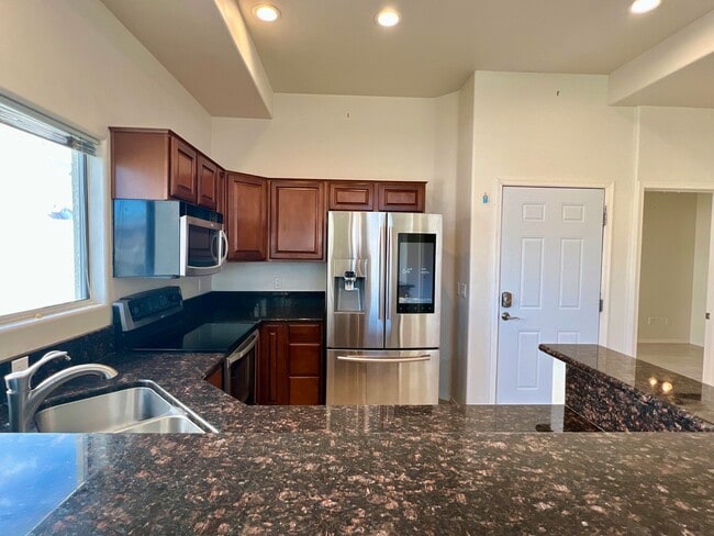 Building Photo - 420 Acoma Blvd S