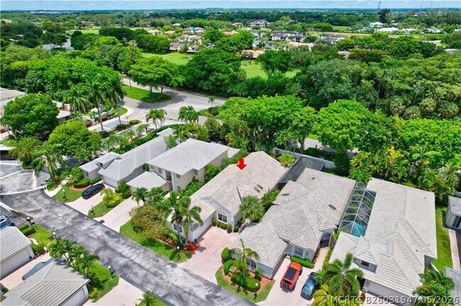 Building Photo - 8171 Hampton Wood Dr