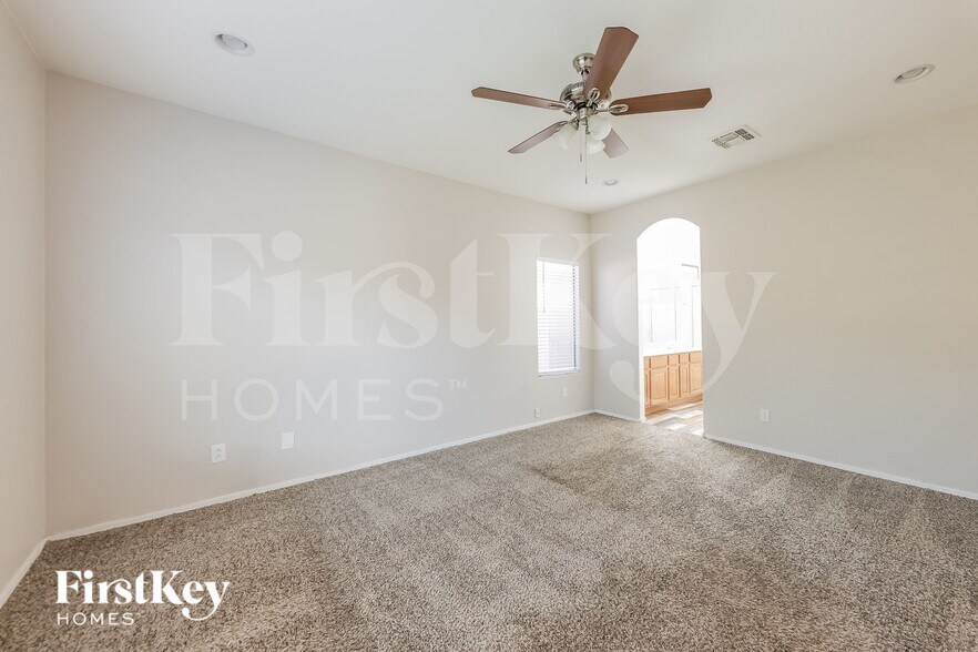 Building Photo - 4621 W Fortune Dr