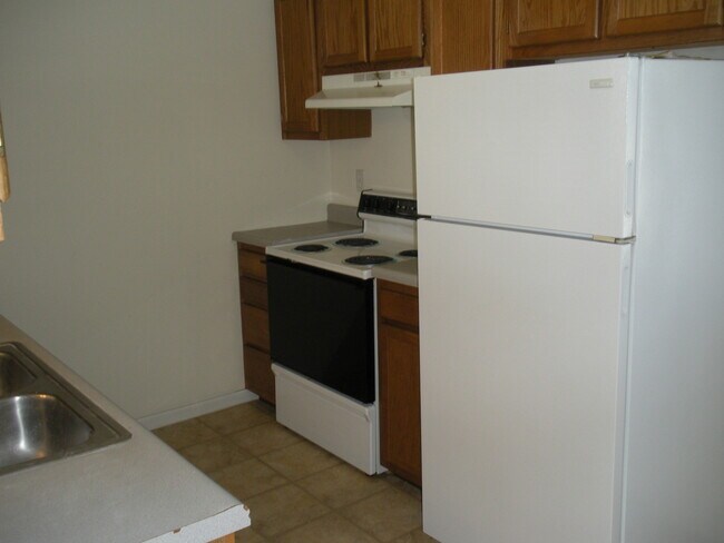 Building Photo - 3518-3520-3520 Prescott Dr