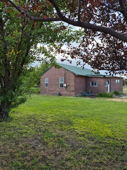 Building Photo - 665 Greenleaf St