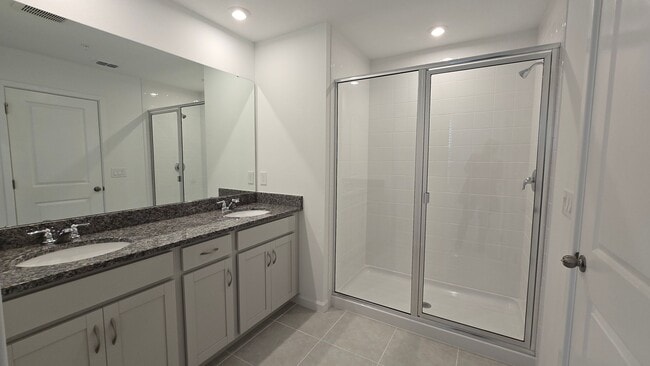 Building Photo - Brand-New Apopka 4Bed/2.5 Bath Townhome Avail for Rent! Be The first to Live Here!