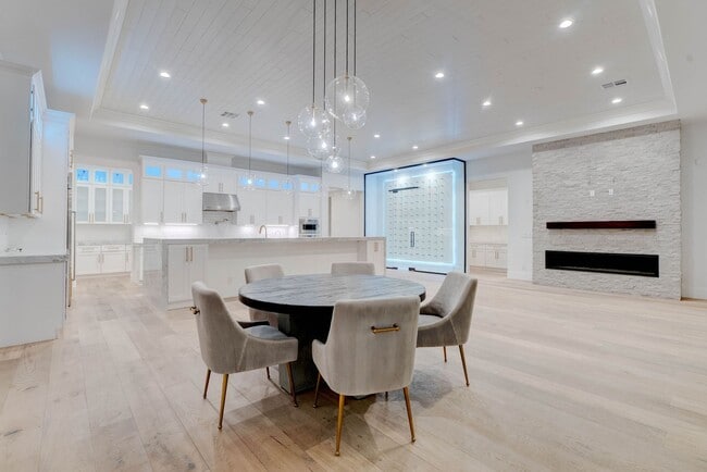 Building Photo - 756 Bruce Moorland St