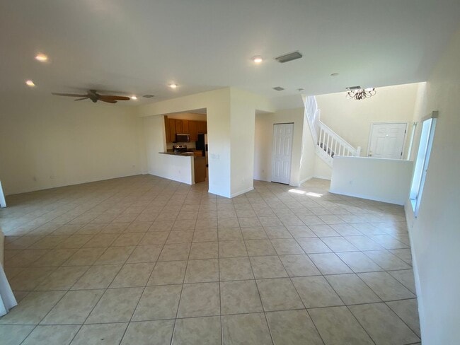 Building Photo - Beautiful, Family & Pet Friendly, 2 Story,...