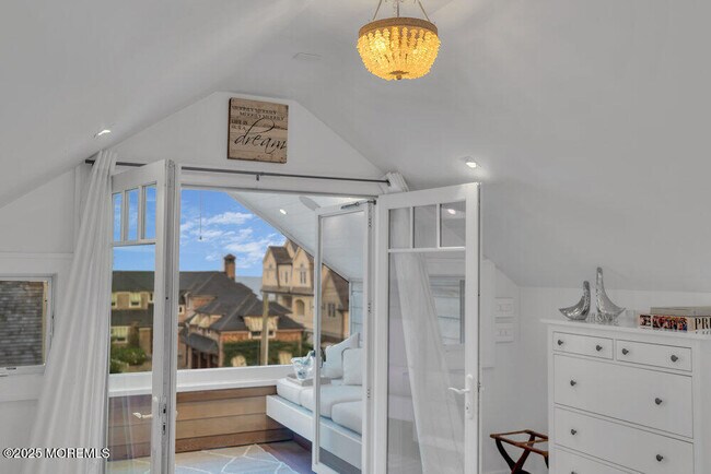 Building Photo - 985 Ocean Ave