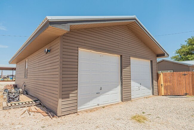 Building Photo - 182 County Rd 409-I