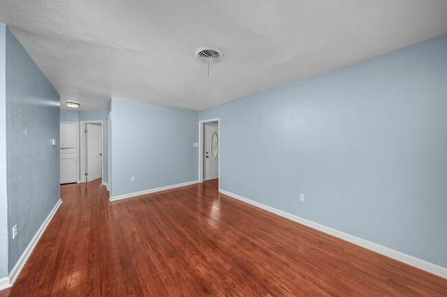 Building Photo - 2411 NW 35th St