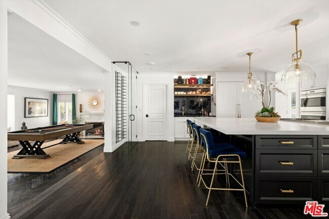 Building Photo - 1472 Kings Rd