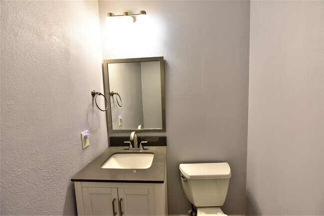 Building Photo - 2339 Bent River Dr