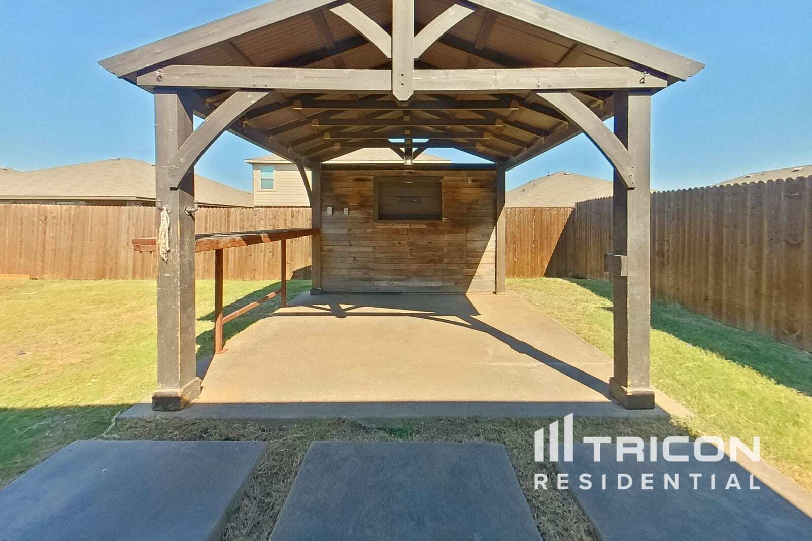 Building Photo - 881 Darst Dr